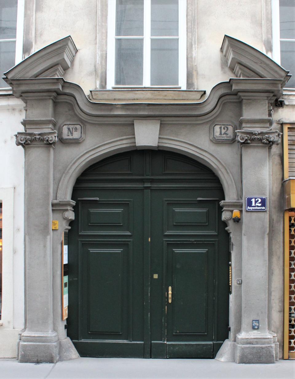Door to Elizabeth Bathroy's former home in Vienna