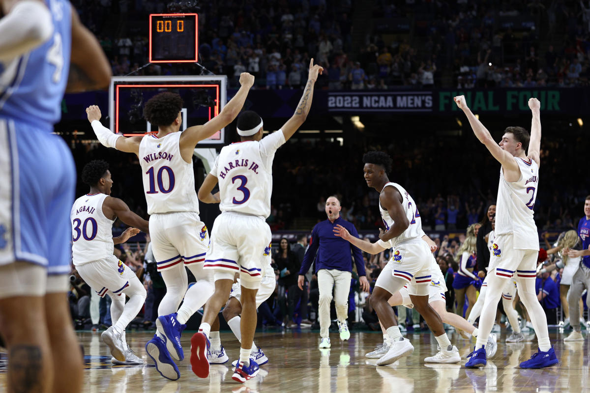 Jayhawks come back in final seconds to win Sunflower Showdown