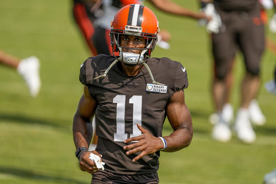 FILE - Cleveland Browns' Donovan Peoples-Jones runs drills at the NFL football team's training camp on July 29, 2023, in White Sulphur Springs, W.Va. The Browns traded wide receiver Peoples-Jones to the Detroit Lions on Tuesday, Oct. 31, 2023, for a fifth-round draft pick in 2025. (AP Photo/Chris Carlson, File)