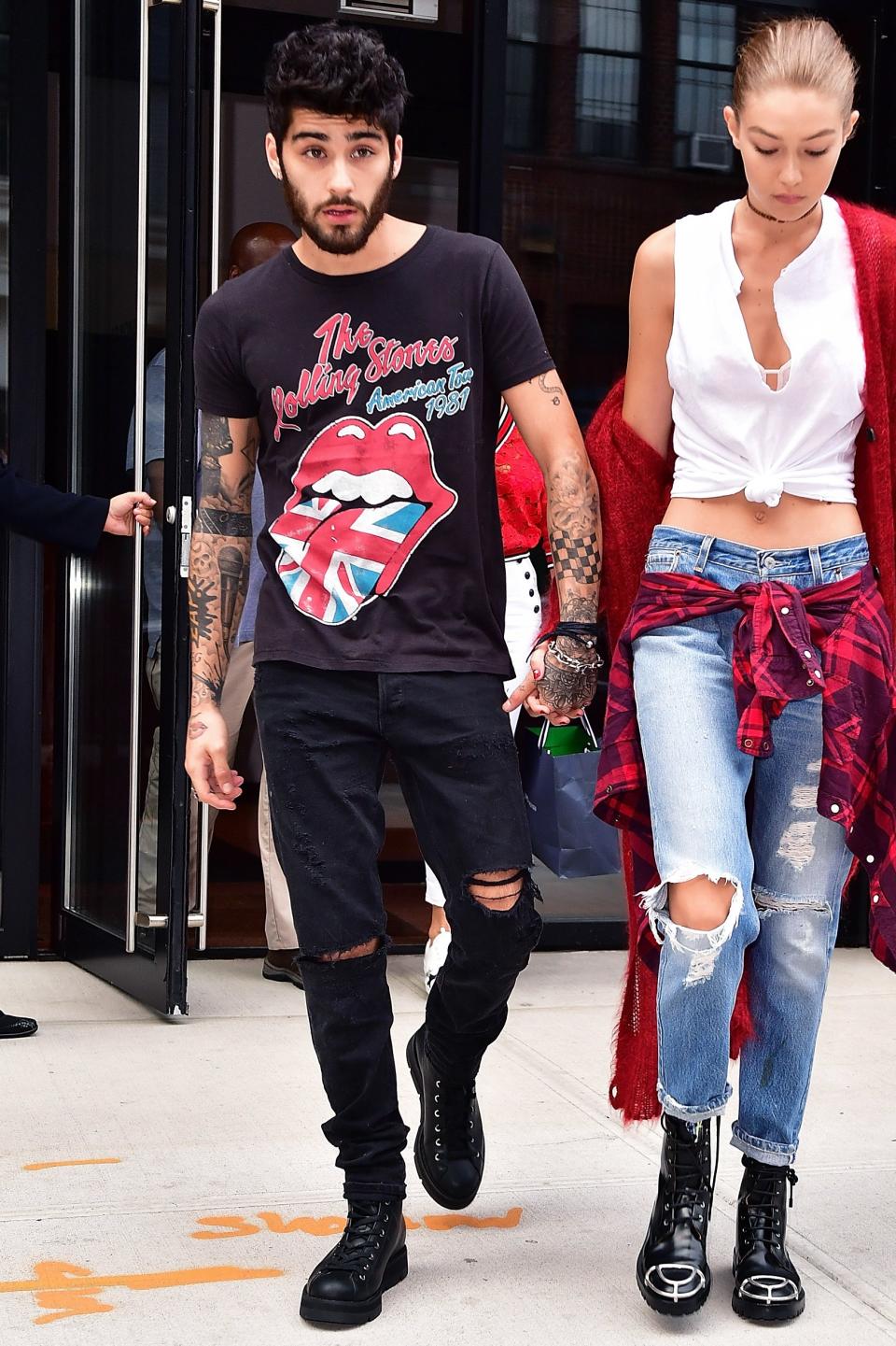 <p><b>This shaggy, scruffy look suits the Rolling Stones tee and tattoo sleeves.</b></p>