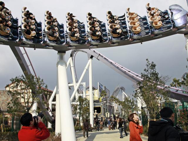 Japan roller coaster shuts down following multiple serious injuries