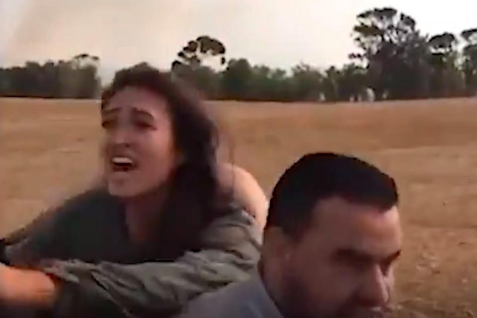 The moment Noa screams for help as she is kidnapped by Hamas fighters (Telegram)