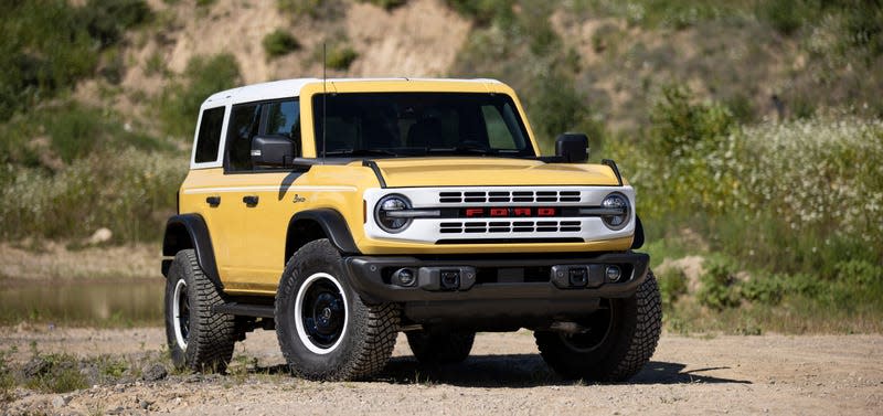 The 2023 Ford Bronco, in limited edition yellow. - Photo: Ford Motor Co.