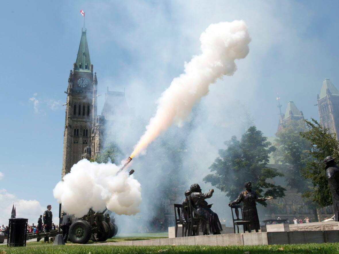 96 salvos, one for each year the Queen lived, will be fired off in Ottawa on Monday Sept. 19 as part of Canada's commemoration events.  (The Canadian Press - image credit)