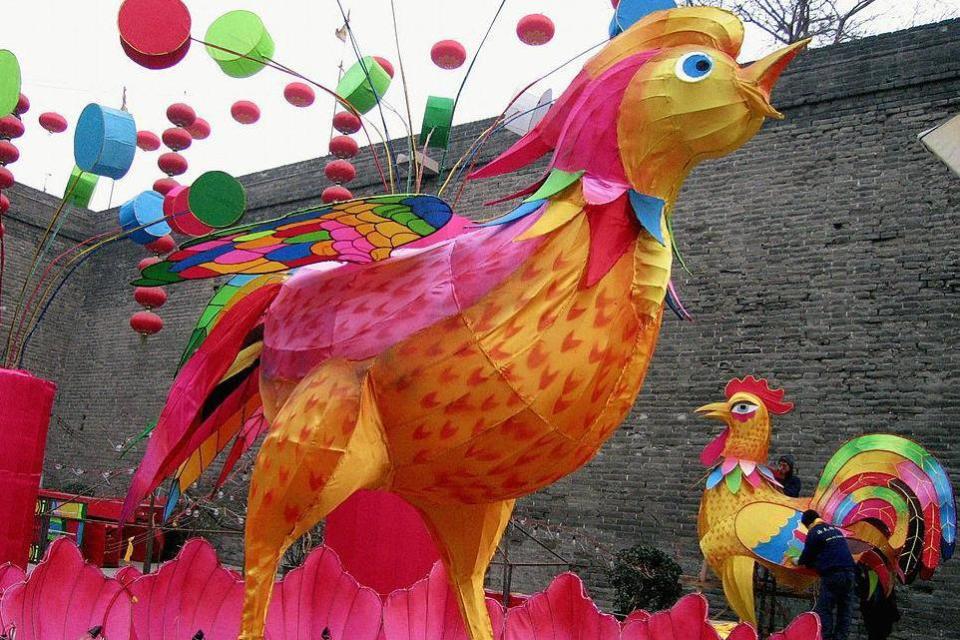 Festival decorations are taking shape as the China prepares to welcome the Lunar Year of the Rooster (Getty Images)