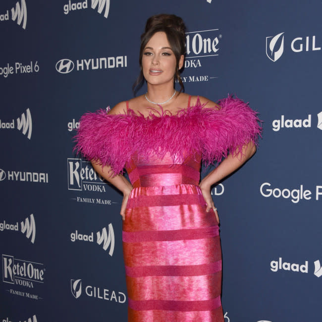 Kacey Musgraves no se arrepiente de haber vivido y amado como lo hace credit:Bang Showbiz