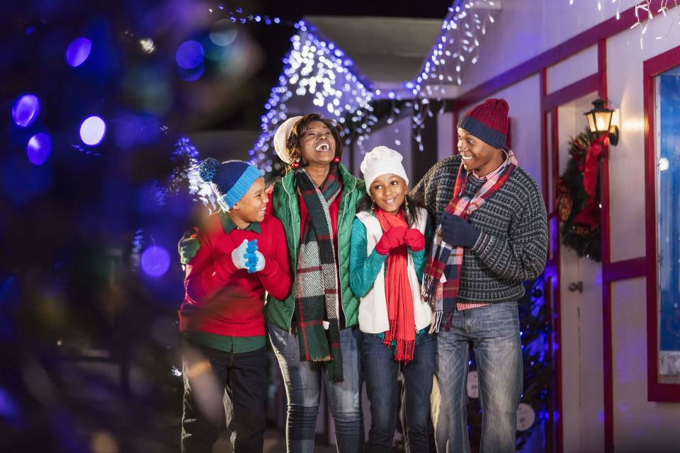 <p>From frosty locales to tropical beaches, there’s one thing every state has in common during the holiday season: a gorgeous, iconic <a rel="nofollow noopener" href="https://www.countryliving.com/home-design/decorating-ideas/tips/g1251/trim-christmas-trees-1208/" target="_blank" data-ylk="slk:Christmas tree;elm:context_link;itc:0;sec:content-canvas" class="link ">Christmas tree</a> that people come from miles around to see. Here are the 50 best and brightest trees in the United States, guaranteed to put you and your family in the holiday spirit. Plus, see our list of the <a rel="nofollow noopener" href="https://www.countryliving.com/life/g24108155/christmas-tree-farms-near-me/" target="_blank" data-ylk="slk:best Christmas tree farms;elm:context_link;itc:0;sec:content-canvas" class="link ">best Christmas tree farms</a> near you.</p>