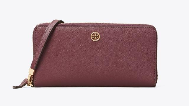 Tory Burch Winter Sale 2020: Best Travel Bags and Shoes
