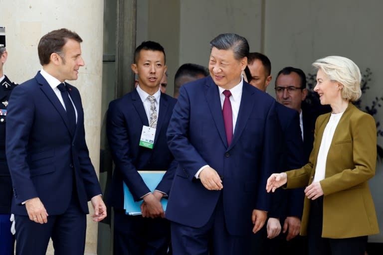 EU-Kommissionschefin Ursula von der Leyen hat den chinesischen Präsidenten Xi Jinping angesichts russischer Atomdrohungen aufgefordert, seinen Einfluss auf Russland zu nutzen. (Ludovic MARIN)