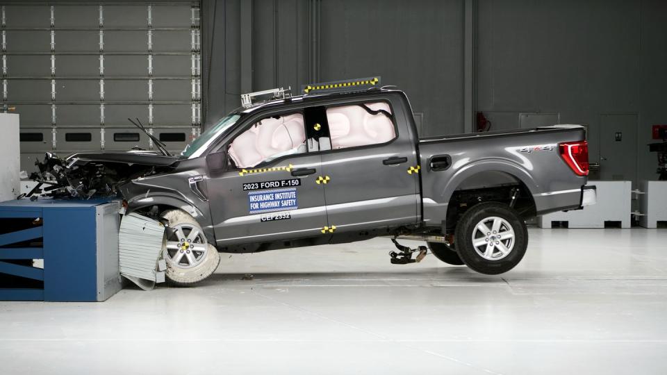 2023 ford f150 crash test at warehouse