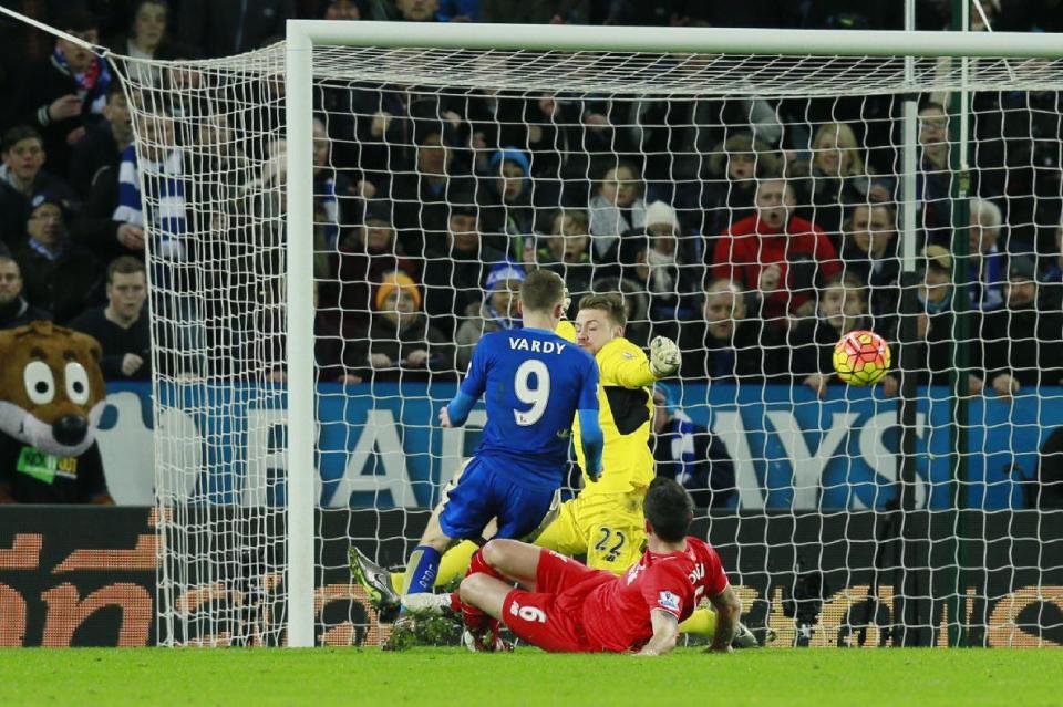 Football Soccer - Leicester City v Liverpool - Barclays Premier League - King Power Stadium - 2/2/16 Jamie Vardy scores the second goal for Leicester City Action Images via Reuters / Jason Cairnduff Livepic EDITORIAL USE ONLY. No use with unauthorized audio, video, data, fixture lists, club/league logos or "live" services. Online in-match use limited to 45 images, no video emulation. No use in betting, games or single club/league/player publications. Please contact your account representative for further details.