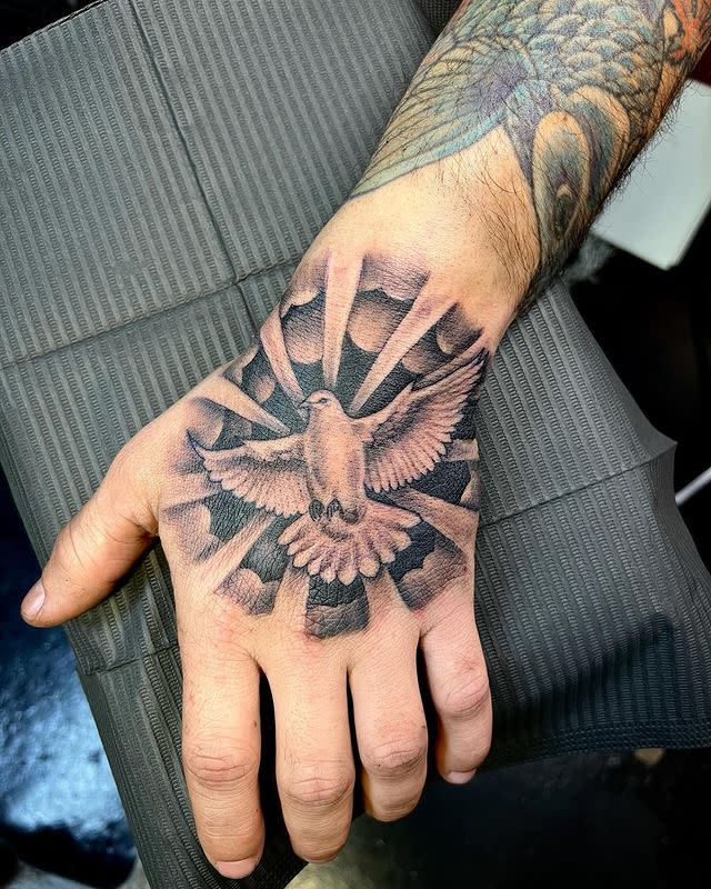 Los mejores tatuajes de manos para hombres