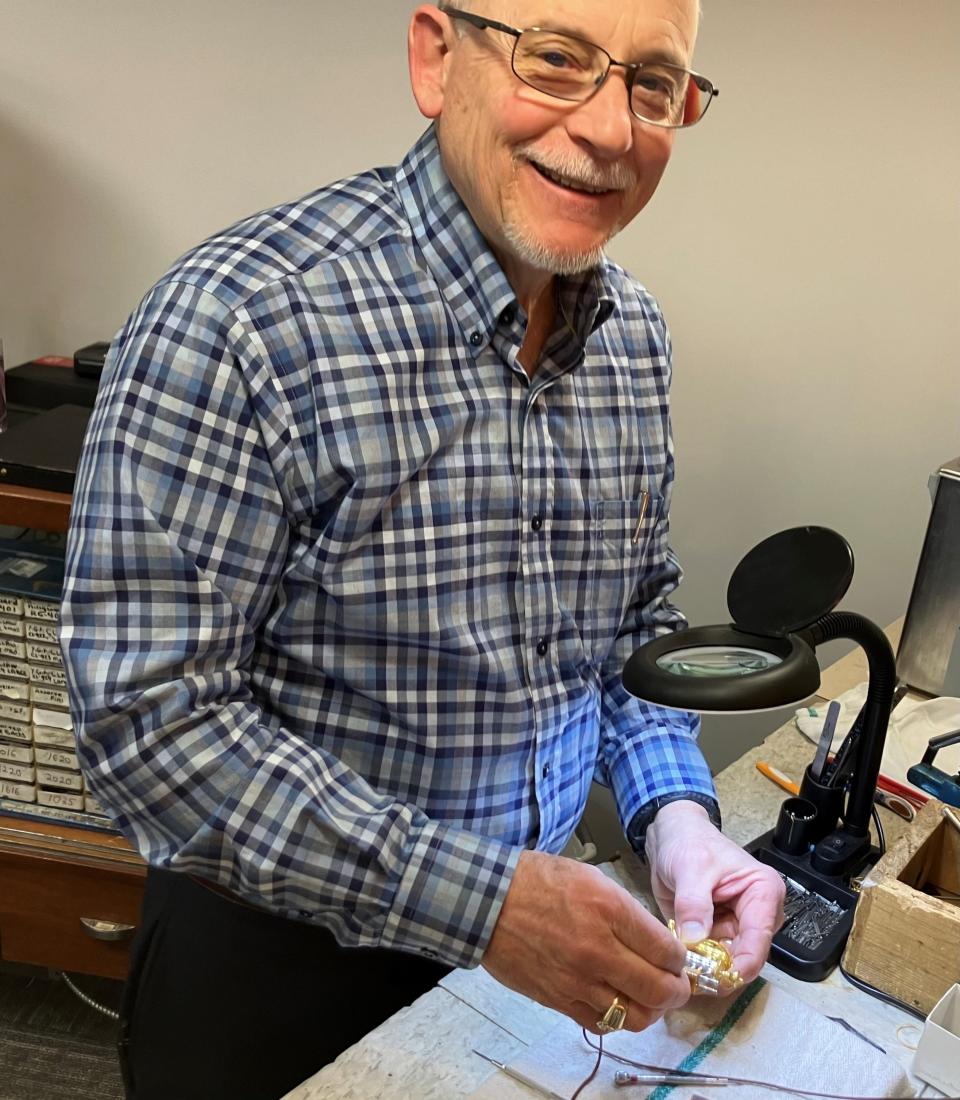 Steve Ehret, one of the co-owners of H.L.Art Jewelers, has retired from his job of 44 years.