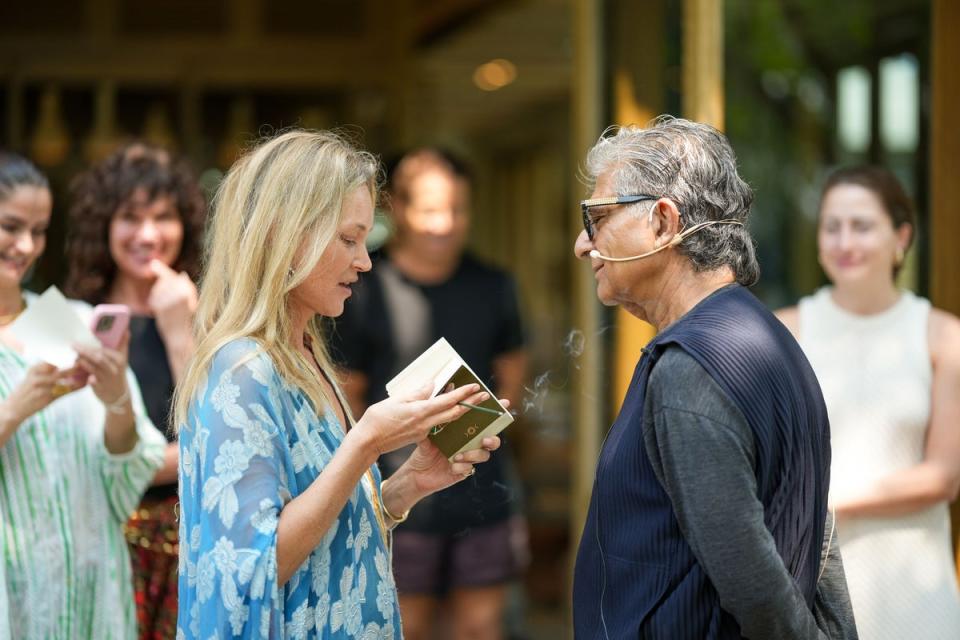 Kate Moss and Deepak Chopra at the RAKxa Life and Soul Longevity Retreat (RAKxa)