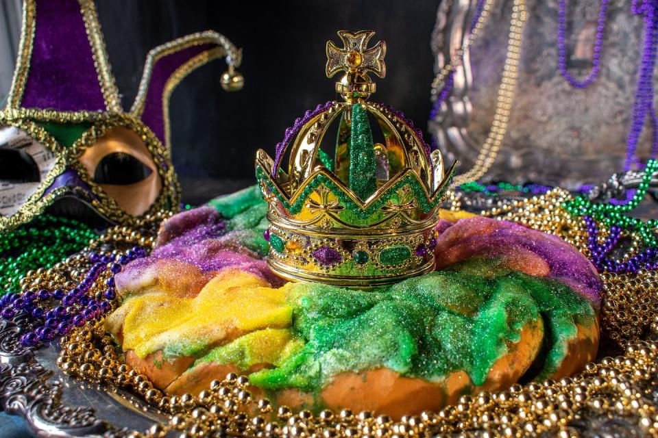 mardi gras captions for instagram king cake