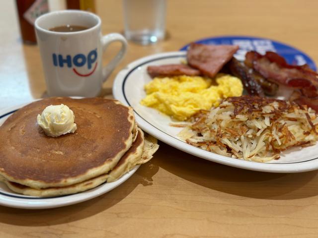 I Ordered Pancakes at Cracker Barrel and IHOP, Clear Winner