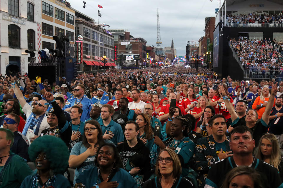 Part of the crowd of 150,000 that gathered in Nashville in 2019 for the NFL draft.  (Michael Wade/Icon Sportswire via Getty Images)