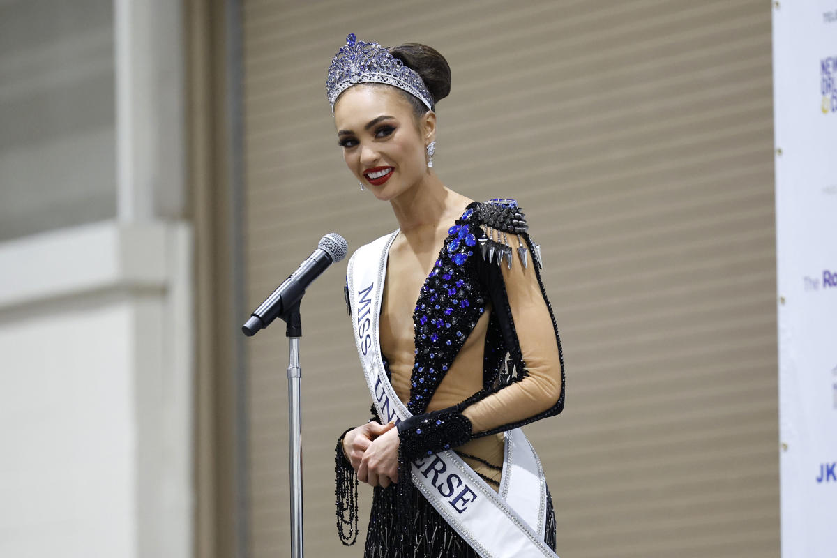 R'Bonney Gabriel, the first Filipino American Miss USA, is crowned Miss