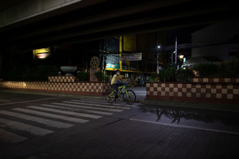 Daily life amid coronavirus lockdown in Metro Manila