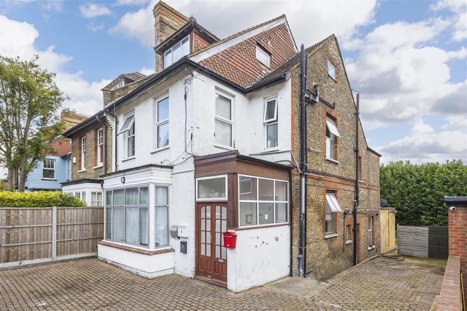 In Walthamstow village, this studio flat is chain-free (Estates EAST)