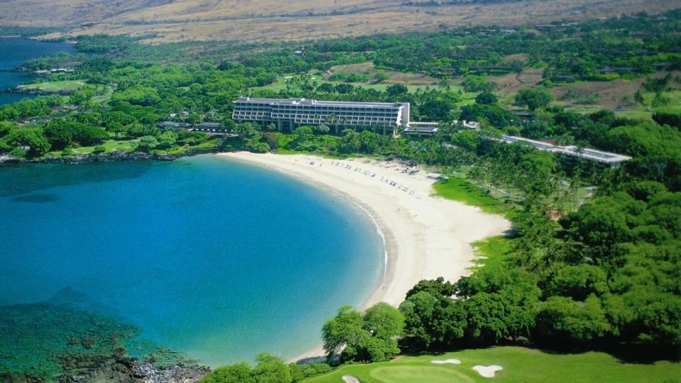 Aerial view of the Mauna Kea Beach Hotel on the Kohala Coast of the Big Island 