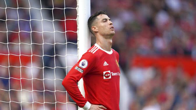 &lt;p&gt;Cristiano Ronaldo tampak kecewa saat MU menjamu Norwich City dalam lanjutan Liga Inggris 2021/2022 di Old Trafford, Sabtu (16/4/2022) malam WIB. (AP Photo/Jon Super)&lt;/p&gt;