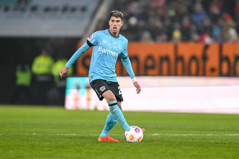 Leverkusen's Exequiel Palacios in action during the German Bundesliga soccer match between FC Augsburg and Bayer Leverkusen at WWK-Arena. Bayer Leverkusen will be without Palacios "for the time being" due to a muscle injury, the Bundesliga leaders said on 21 January. Harry Langer/dpa