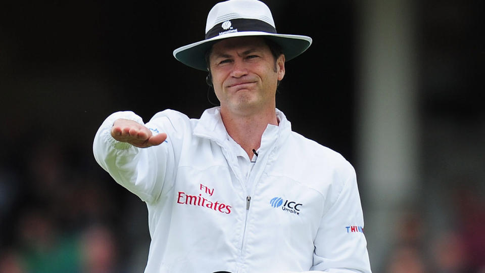 Simon Taufel in 2011. (Photo by Shaun Botterill/Getty Images)