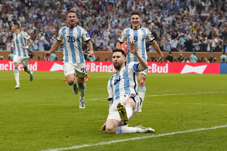 Lionel Messi abrió el marcador del partido en el que la Argentina se impone a Francia por 2 a 0 al término del primer tiempo