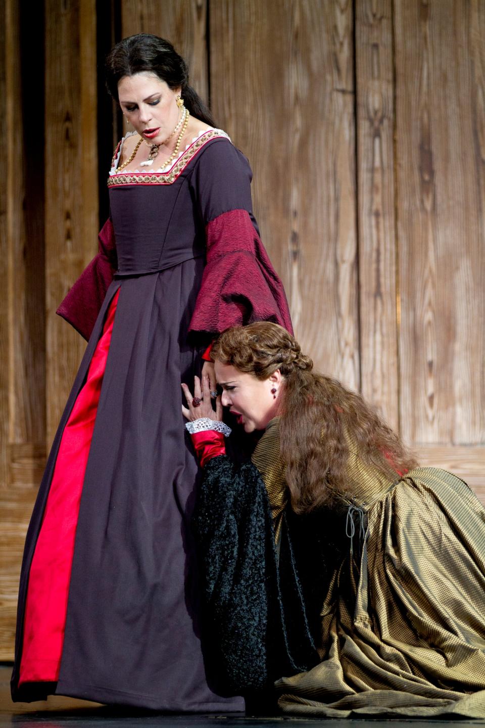 This undated handout photo provided by the Washington National Opera shows Sondra Radvanovsky as Anne Boleyn, left, and Sonia Ganassi as Jane Seymour in a scene from "Anna Bolena." (AP Photo/Scott Suchman, Washington National Opera) Anna Bolena