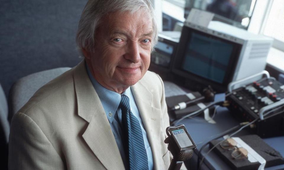 Richie Benaud in the commentary box during the NatWest Series in 2001. (Photo by Patrick Eagar/Popperfoto/Getty Images)