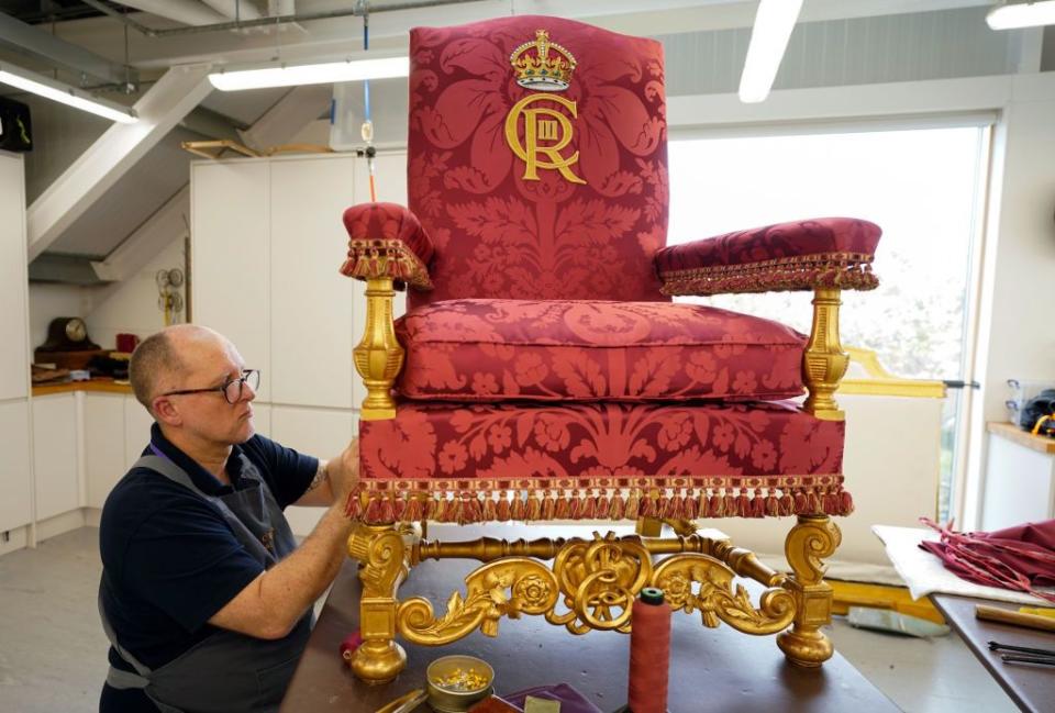 coronation throne