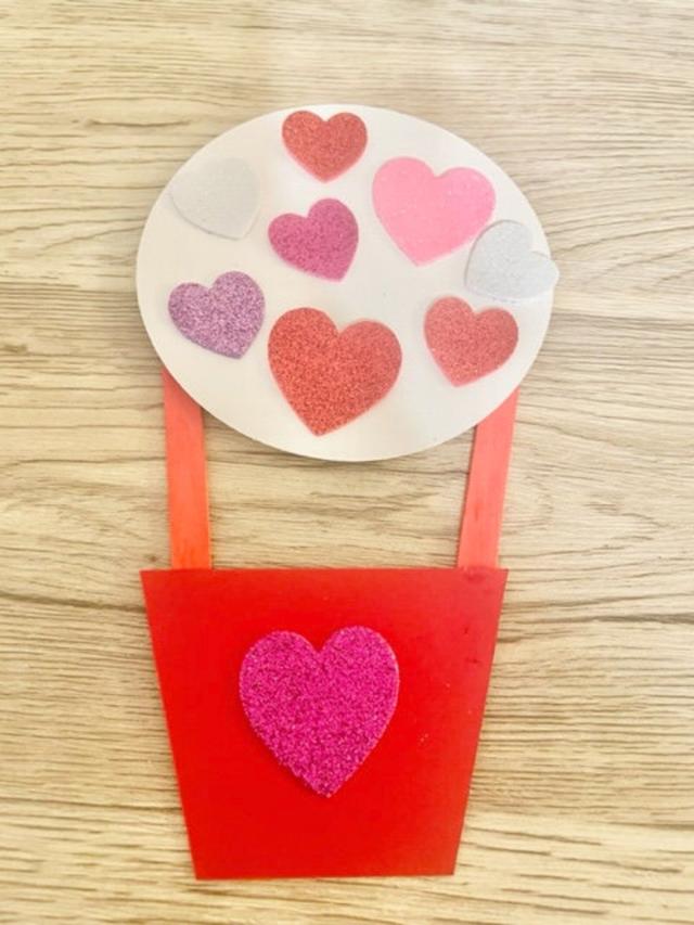 3-D Heart Paper Garlands - Easy DIY Valentine Decorations - Miss Bizi Bee