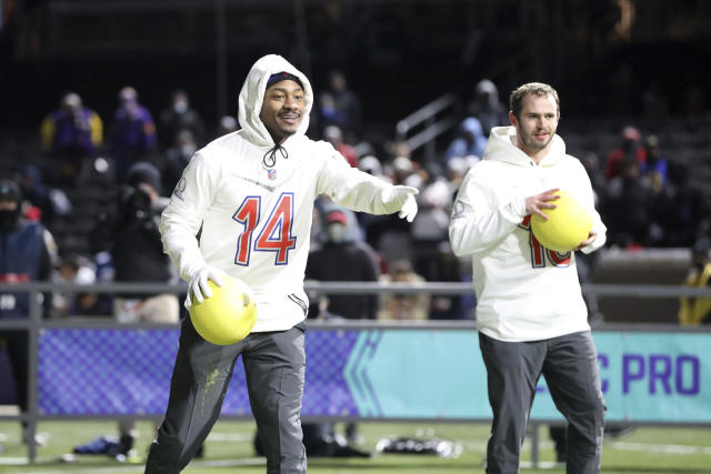 Watch Bills WR Stefon Diggs' make catch, go through table at Pro