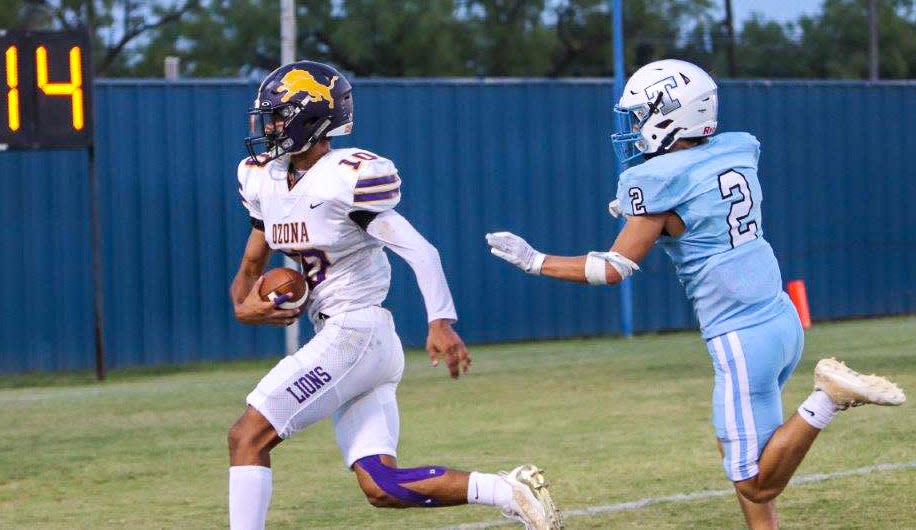 Ozona's Matthew Daniels catches and run in for a touchdown during a game on August 25, 2023.