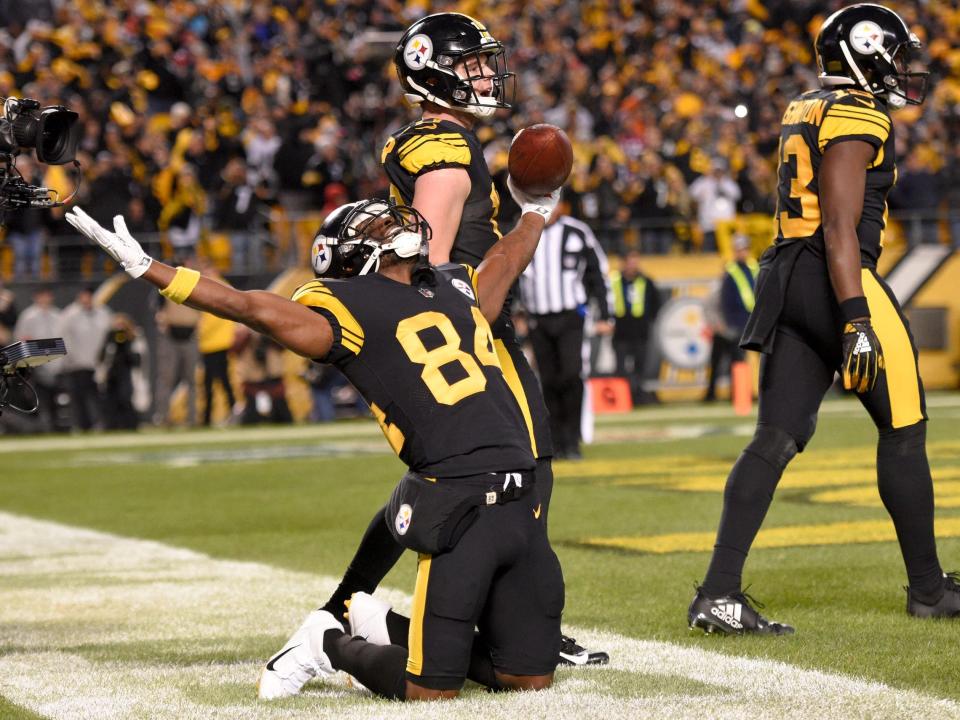 Antonio Brown celebrates a touchdown against the New England Patriots in 2018.