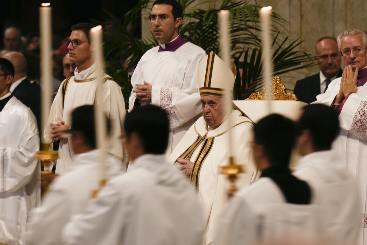 Pope Francis commemorates the 60th anniversary of the opening of the Second Vatican Council by celebrating a Mass. <a href="https://newsroom.ap.org/detail/VaticanIIAnniversary/c6dc3b439e3b4bcc889cba0698ac9e29/photo?Query=vatican%20II&mediaType=photo&sortBy=&dateRange=Anytime&totalCount=2925&currentItemNo=9" rel="nofollow noopener" target="_blank" data-ylk="slk:AP Photo/Alessandra Tarantino;elm:context_link;itc:0;sec:content-canvas" class="link ">AP Photo/Alessandra Tarantino</a>