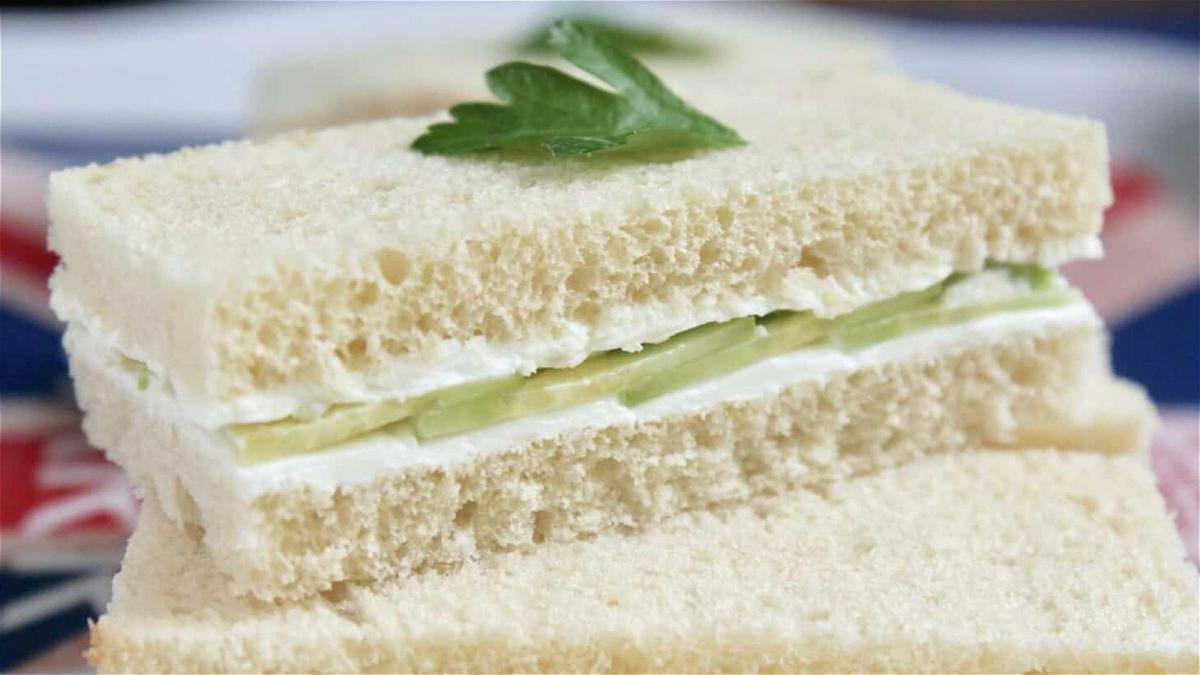 121 Bread Slicer Stock Photos, High-Res Pictures, and Images - Getty Images