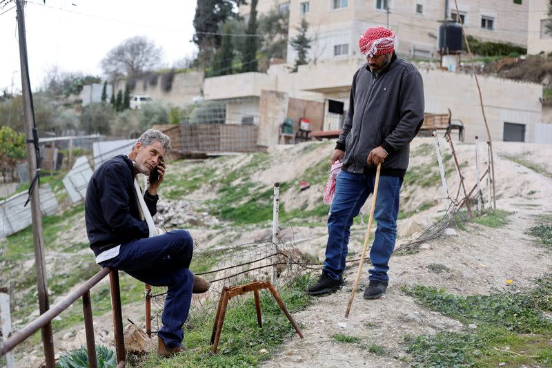 Israel seals off home of Palestinian synagogue gunman