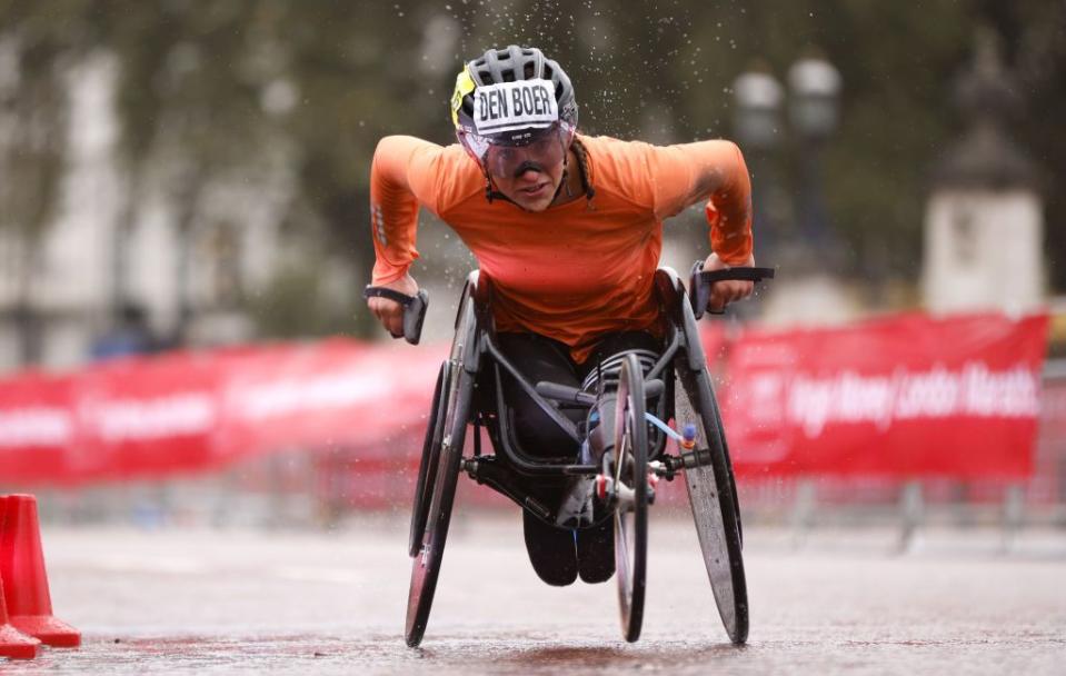 The best photos of the 2020 London Marathon