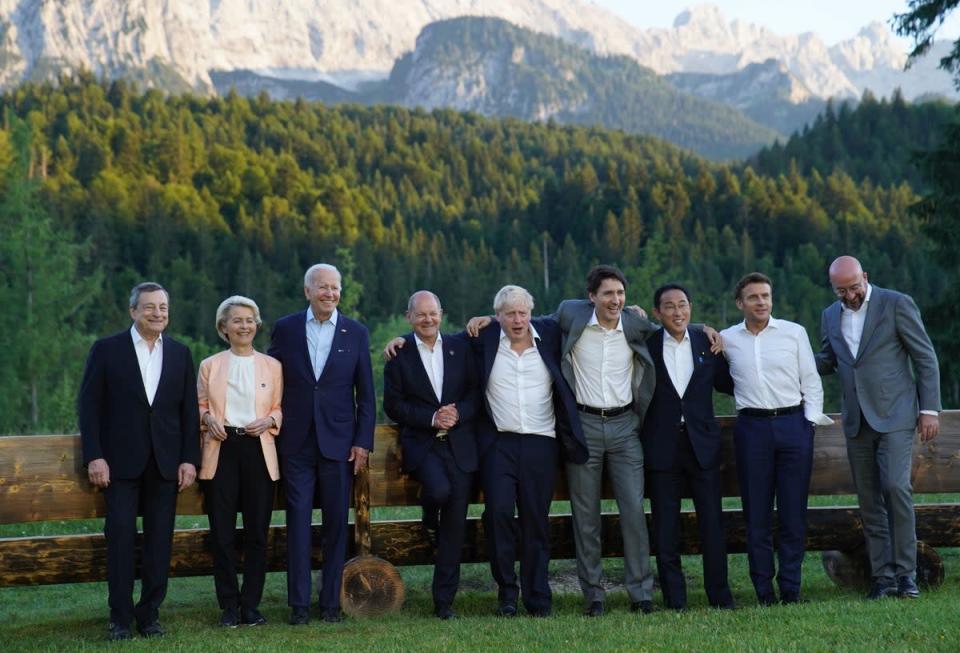 G7 leaders plus the heads of the European Commission and Council pose for a photo at the summit in Bavaria (Getty)