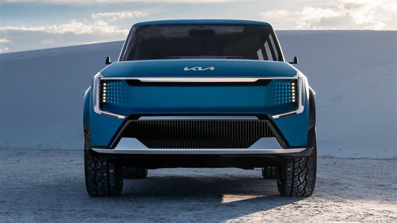 KIA Concept EV9頭燈則採矩陣式設計，未開啟時會隱藏在車頭之中。（圖／翻攝自KIA官網）