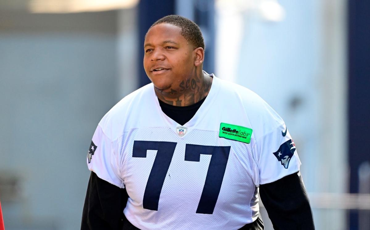 trent brown patriots jersey