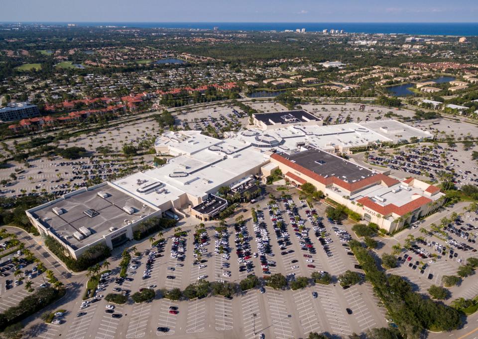 The Gardens Mall in Palm Beach Gardens on May 9, 2017. Photo by Evan Graulich