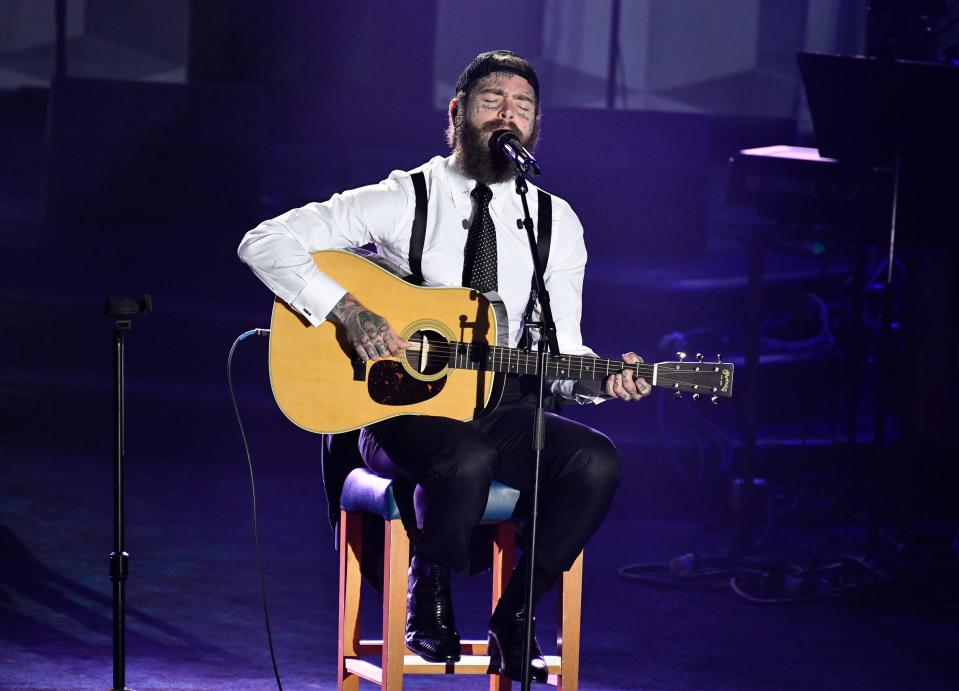 Post Malone serenaded the gala with his "angelic goat" vibrato singing his song "Feeling Whitney."