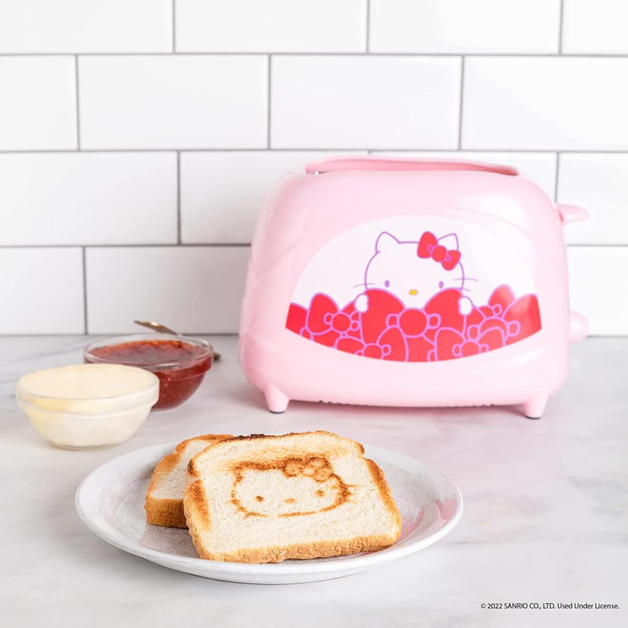 Uncanny Brands Hello Kitty Two-Slice Toaster