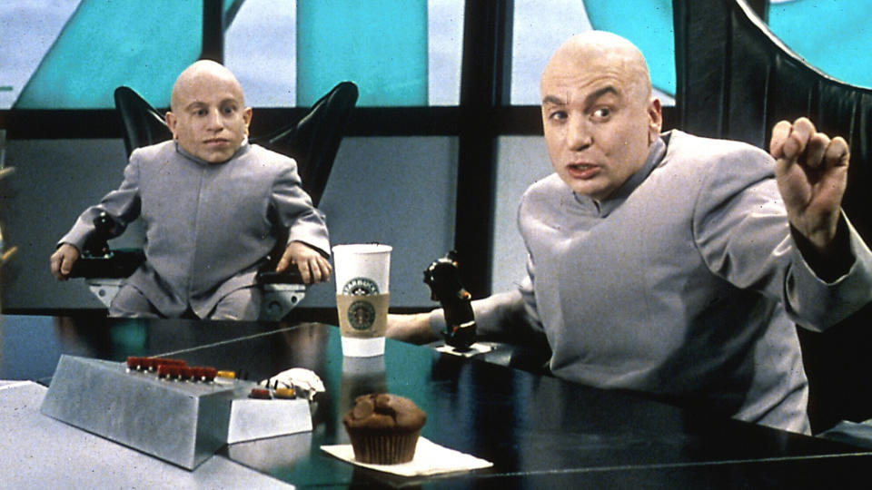 Verne Troyer made his debut as Dr Evil's clone Mini-Me in 'Austin Powers: The Spy Who Shagged Me'. (Credit: New Line Cinema)