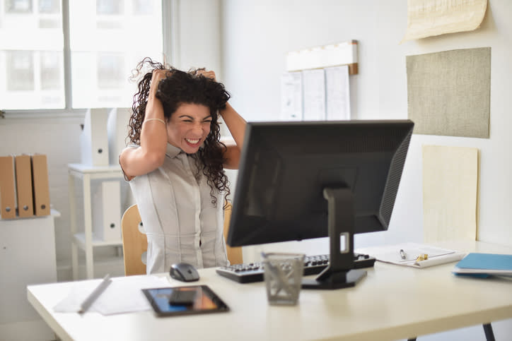 Evita que tus compañeros se enfaden al recibir tus e-mails. – Foto: JGI/Tom Grill/Getty Images