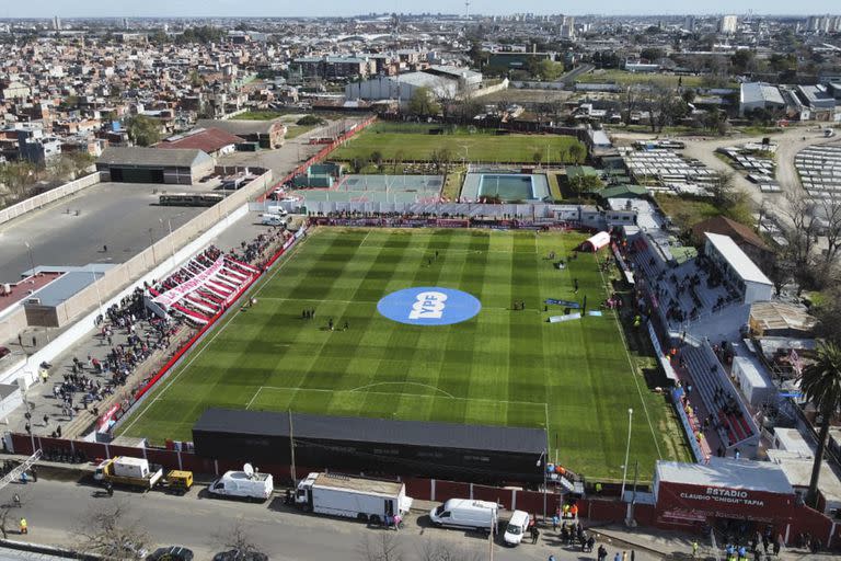 Barracas Central juega por primera vez en su cancha en La Liga de Futbol Profesional