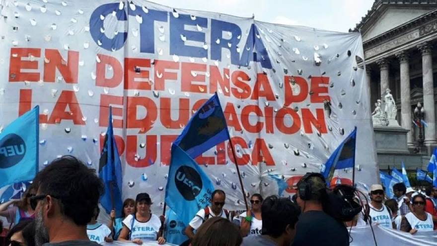 La CTERA se reunirá este miércoles para analizar la situación. Exigen el llamado a la paritaria nacional y que el Gobierno gire fondos a las provincias